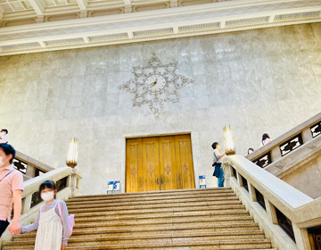東京国立博物館脱出「本館エントランスの大時計」の写真