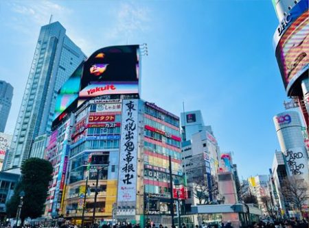 東リベ脱出（渋谷）「渋谷スクランブル交差点から見える巨大ヤンキー文字看板」の写真