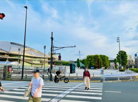 青嵐トレジャーズと栄光のラストゲーム「千駄ヶ谷駅前の東京体育館」の写真