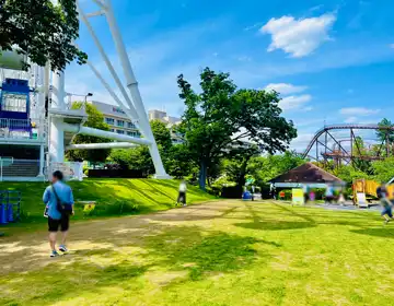 スパイ遊園地脱出「昼の遊園地の様子02」の写真